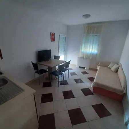Nina Apartament
