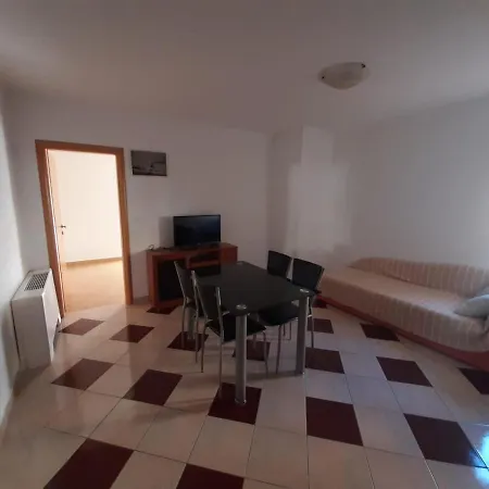 Nina Apartament