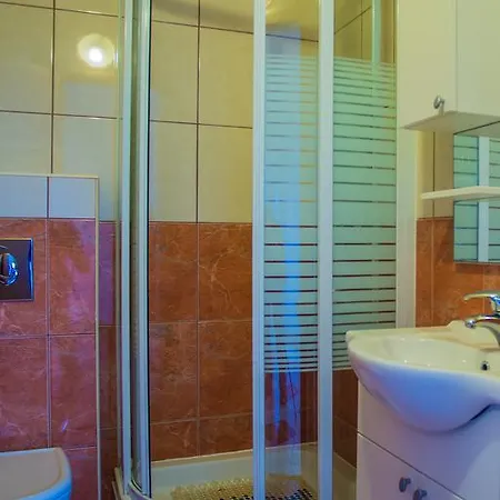 Nina Apartament Promajna