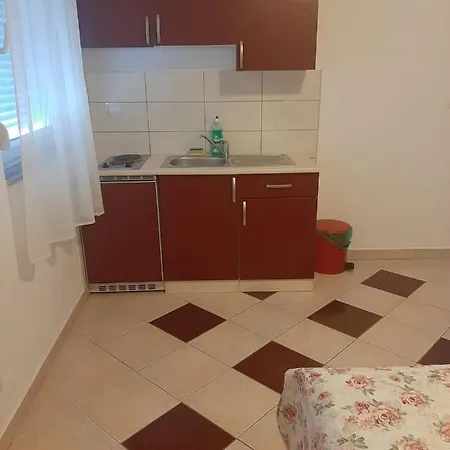 Nina Apartament